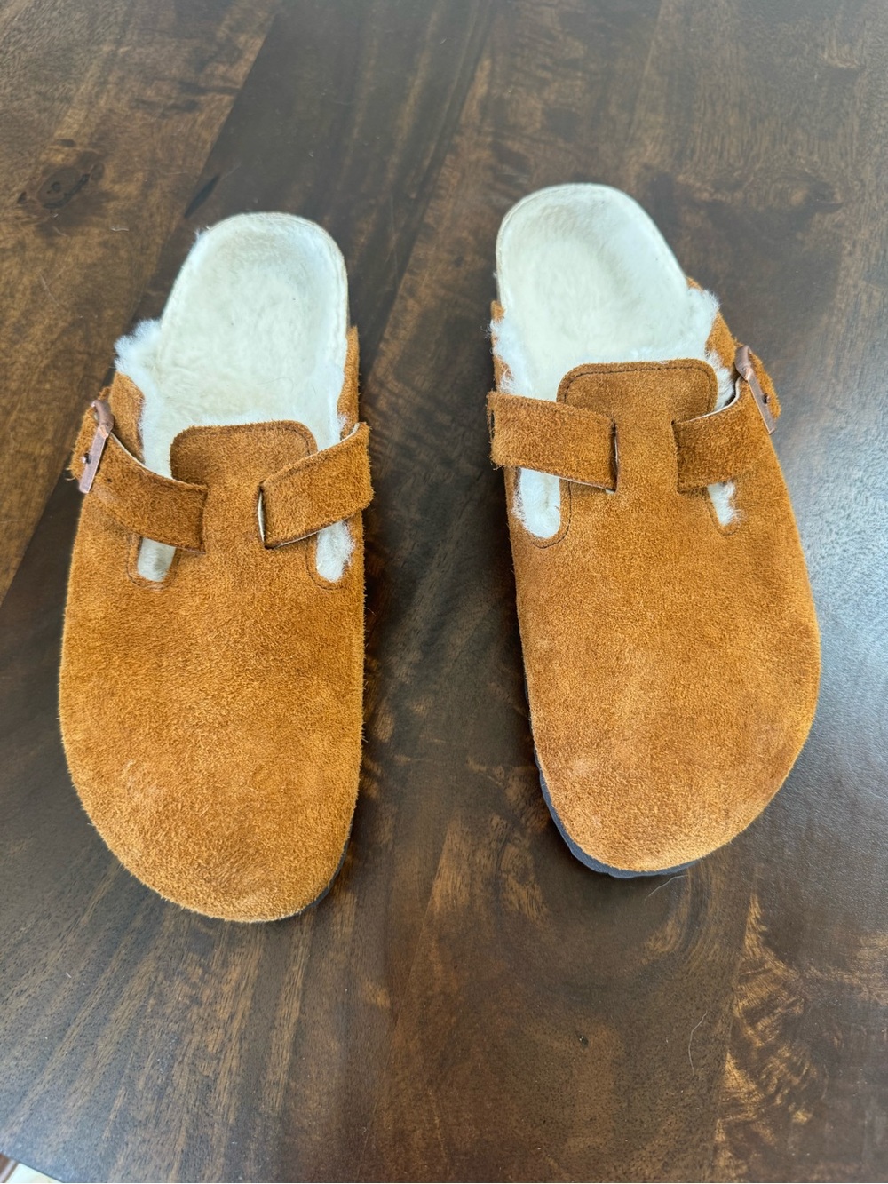 Birkenstock Boston Shearling EU 40 / US Women’s 9-9.5 — new / never worn outside